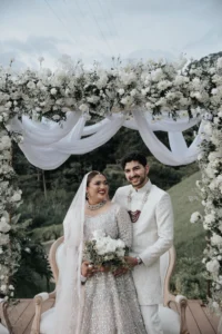 Pareja de novios celebrando boda en Medellín | Wink Eventos